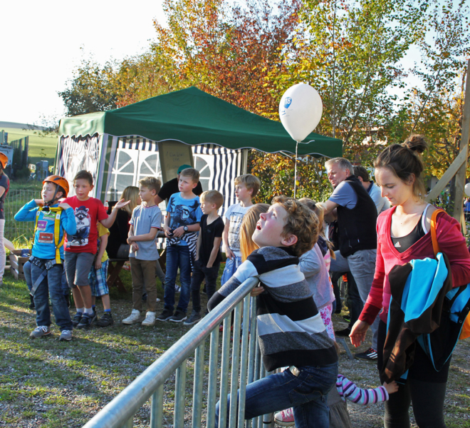 Landessender Jugend, Harassenstapeln an der Gewerbeausstellung Stärne füfi in Beromünster