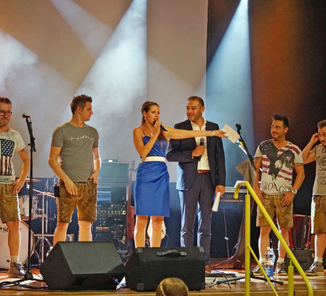 Musikalische Eröffnung der Gewerbeausstellung stärne füfi in Beromünster