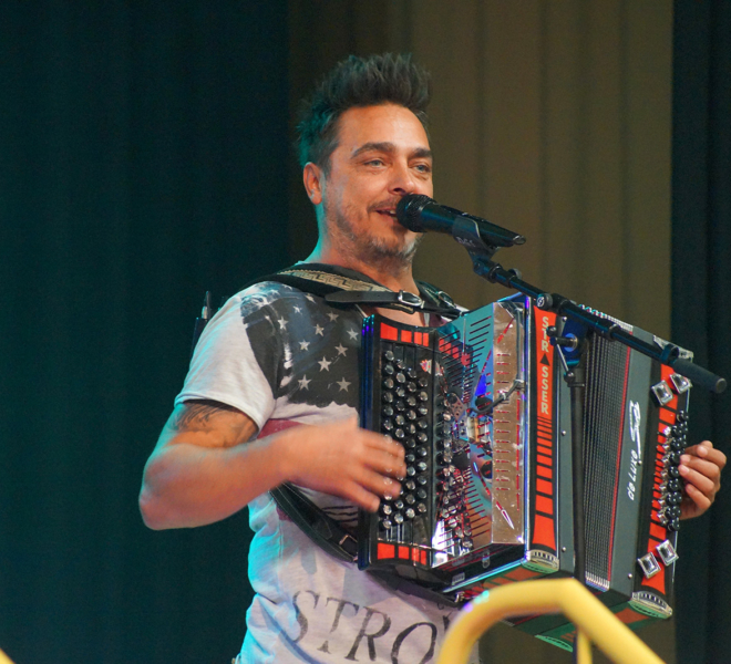 Musikalische Eröffnung der Gewerbeausstellung stärne füfi in Beromünster