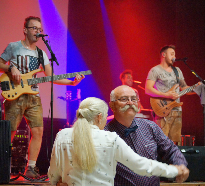 Musikalische Eröffnung der Gewerbeausstellung stärne füfi in Beromünster
