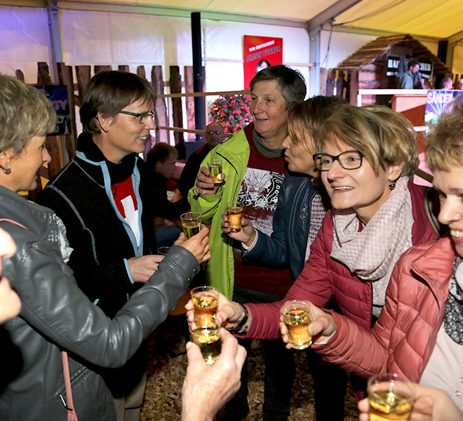 Weltmeister, Simon Furrer, KW43, Schweiz, Pionierarbeit, Natur, Glaube, Anzeiger Michelsamt, Beromünster, Sursee, Zeitung, Lokalzeitung, Regionalzeitung, Fläcke, Stiftstheater, Landessender, 531, Vereine, Clubs, Turnverein, Guuggenmusig, Michelsamt, 5 Sterne Region, Musikgesellschaft, Harmonie, Redaktion, Feldmusik, Rickenbach, Neudorf, Gunzwil, Schwarzenbach, Hildisrieden, Pfeffikon, Rain, Römerswil, Herlisberg, Eich, Bäch, Chommle, Druckerei, Verlag, Wallimann, Landzeitungen, Luzerner Landzeitungen, Sport, Politik, News, Lokalpolitik, Pilates, Bewegung, STV Beromünster, Nachtwächter, Stift, Chorherrenstift, Dolderhaus, Flecken, Münster, Samariterverein, Pfarrkirche, Blosenberg, Gormund, Kapelle Gormund, Mooskapelle, St. Stephan, Gewerbe Möischter, Gewerbe Beromünster, Möischter