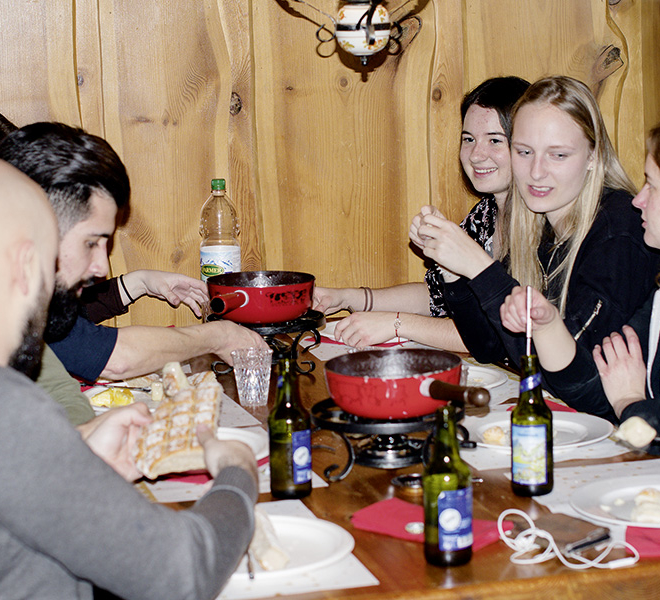 Firmenanlass, Wallimann Druck und Verlag AG, Fondueplausch,, KW04, Zeitung, Lokalzeitung, Regionalzeitung, Fläcke, Stiftstheater, Landessender, 531, Vereine, Clubs, Turnverein, Guuggenmusig, Michelsamt, 5 Sterne Region, Musikgesellschaft, Harmonie, Redaktion, Feldmusik, Rickenbach, Neudorf, Gunzwil, Schwarzenbach, Hildisrieden, Pfeffikon, Rain, Römerswil, Herlisberg, Eich, Bäch, Chommle, Druckerei, Verlag, Wallimann, Landzeitungen, Luzerner Landzeitungen, Sport, Politik, News, Lokalpolitik, Pilates, Bewegung, STV Beromünster, Nachtwächter, Stift, Chorherrenstift, Dolderhaus, Flecken, Münster, Samariterverein, Pfarrkirche, Blosenberg, Gormund, Kapelle Gormund, Mooskapelle, St. Stephan, Gewerbe Möischter, Gewerbe Beromünster, Möischter