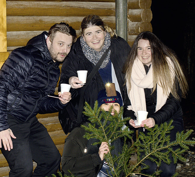Firmenanlass, Wallimann Druck und Verlag AG, Fondueplausch,, KW04, Zeitung, Lokalzeitung, Regionalzeitung, Fläcke, Stiftstheater, Landessender, 531, Vereine, Clubs, Turnverein, Guuggenmusig, Michelsamt, 5 Sterne Region, Musikgesellschaft, Harmonie, Redaktion, Feldmusik, Rickenbach, Neudorf, Gunzwil, Schwarzenbach, Hildisrieden, Pfeffikon, Rain, Römerswil, Herlisberg, Eich, Bäch, Chommle, Druckerei, Verlag, Wallimann, Landzeitungen, Luzerner Landzeitungen, Sport, Politik, News, Lokalpolitik, Pilates, Bewegung, STV Beromünster, Nachtwächter, Stift, Chorherrenstift, Dolderhaus, Flecken, Münster, Samariterverein, Pfarrkirche, Blosenberg, Gormund, Kapelle Gormund, Mooskapelle, St. Stephan, Gewerbe Möischter, Gewerbe Beromünster, Möischter