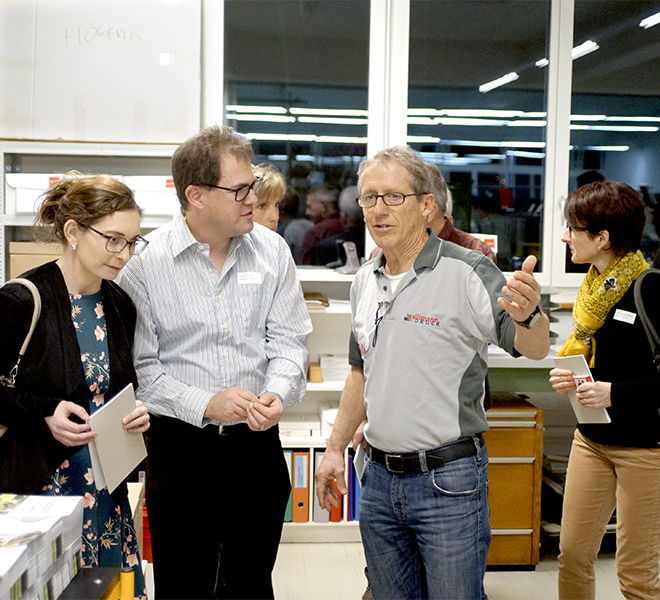Pius Wicki ist Leiter der Weiterverarbeitung von der Wallimann Druck und Verlag AG.
