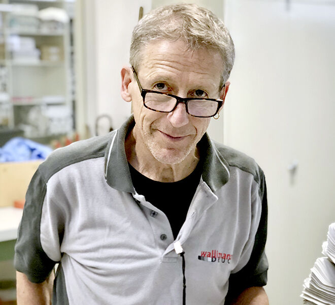 Pius Wicki ist Printmedienverarbeiter bei der Firma Wallimann Druck und Verlag AG.