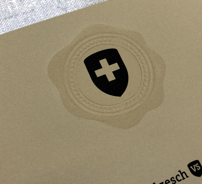 Weinkarte, Sandpapier, Prägung, Kraftpapier